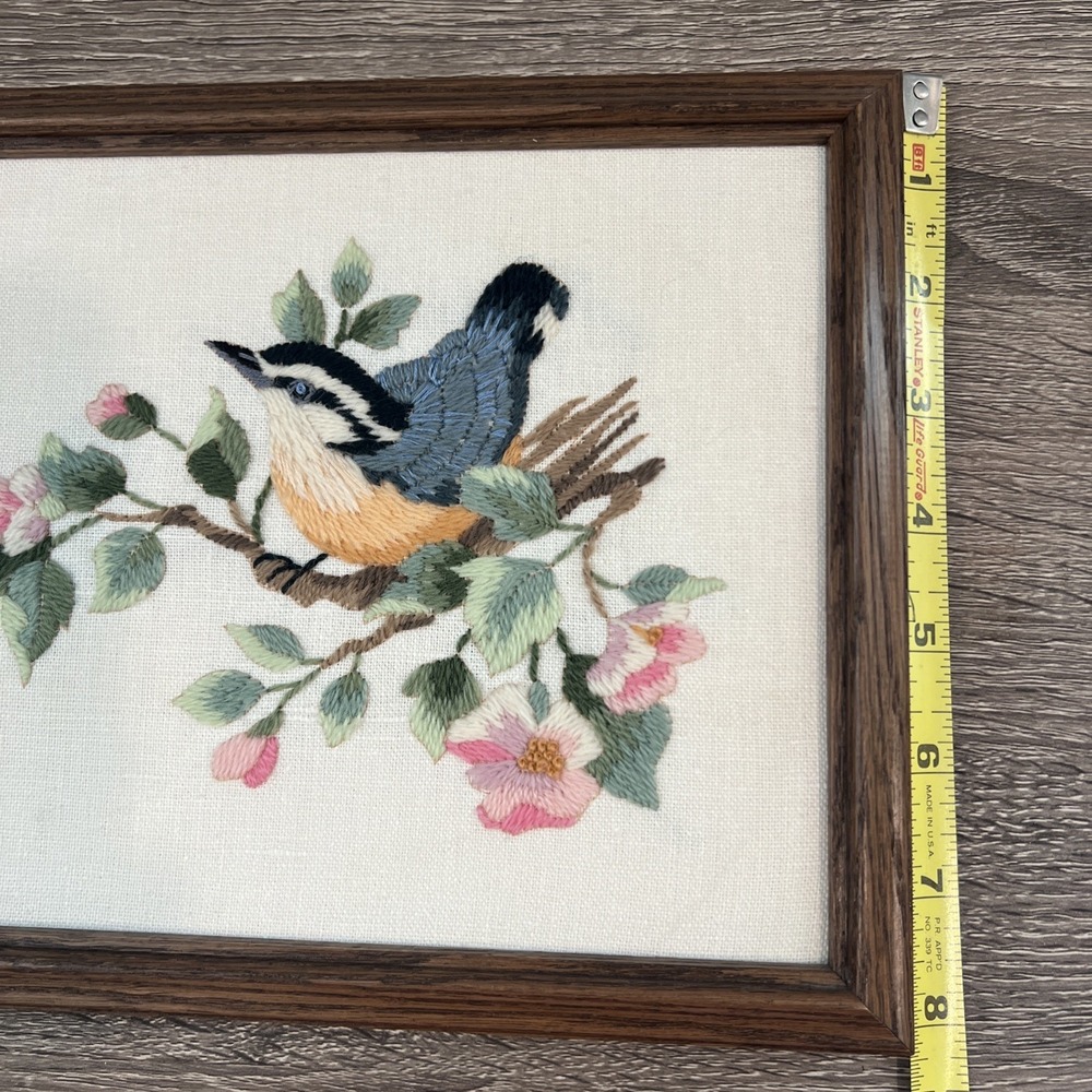 Nuthatch Embroidery Bird Floral Hand Made Wall Hanging Framed Vintage - Picture 10 of 10